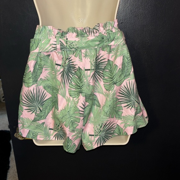 NWT Jessica Simpson tropical print dressy vacation shorts. Sz large. - Picture 5 of 13